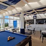 The Concierge - Moinho Sea Views & Pool Apartment *